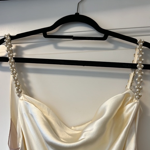 Markarian Rosetta Ivory Satin Mini Dress With Bow - Picture 7 of 8